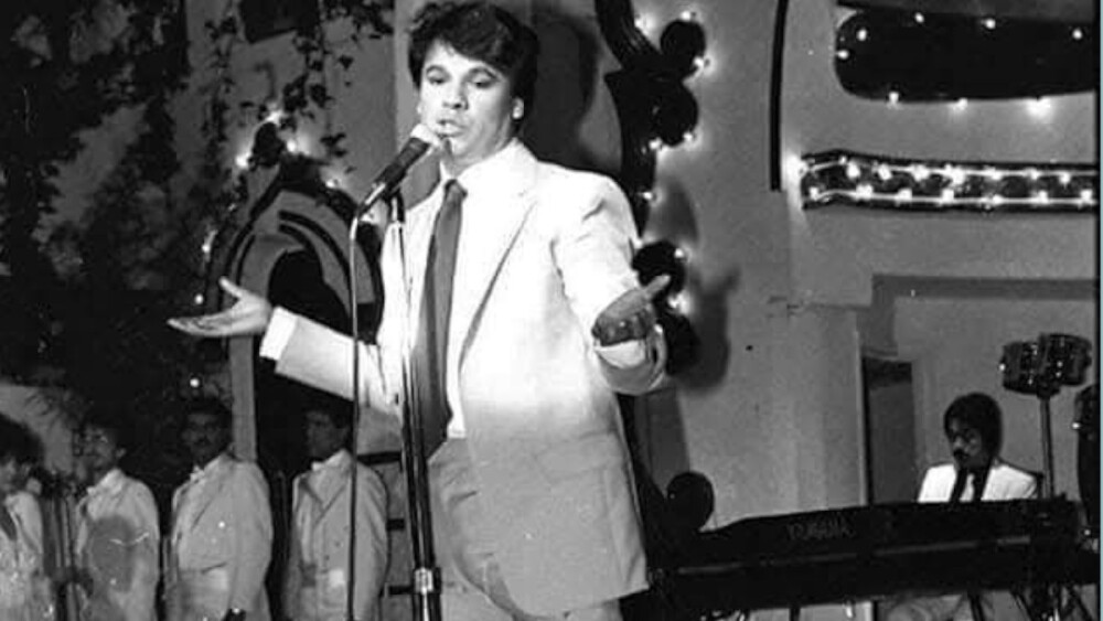 juan gabriel.jpg
