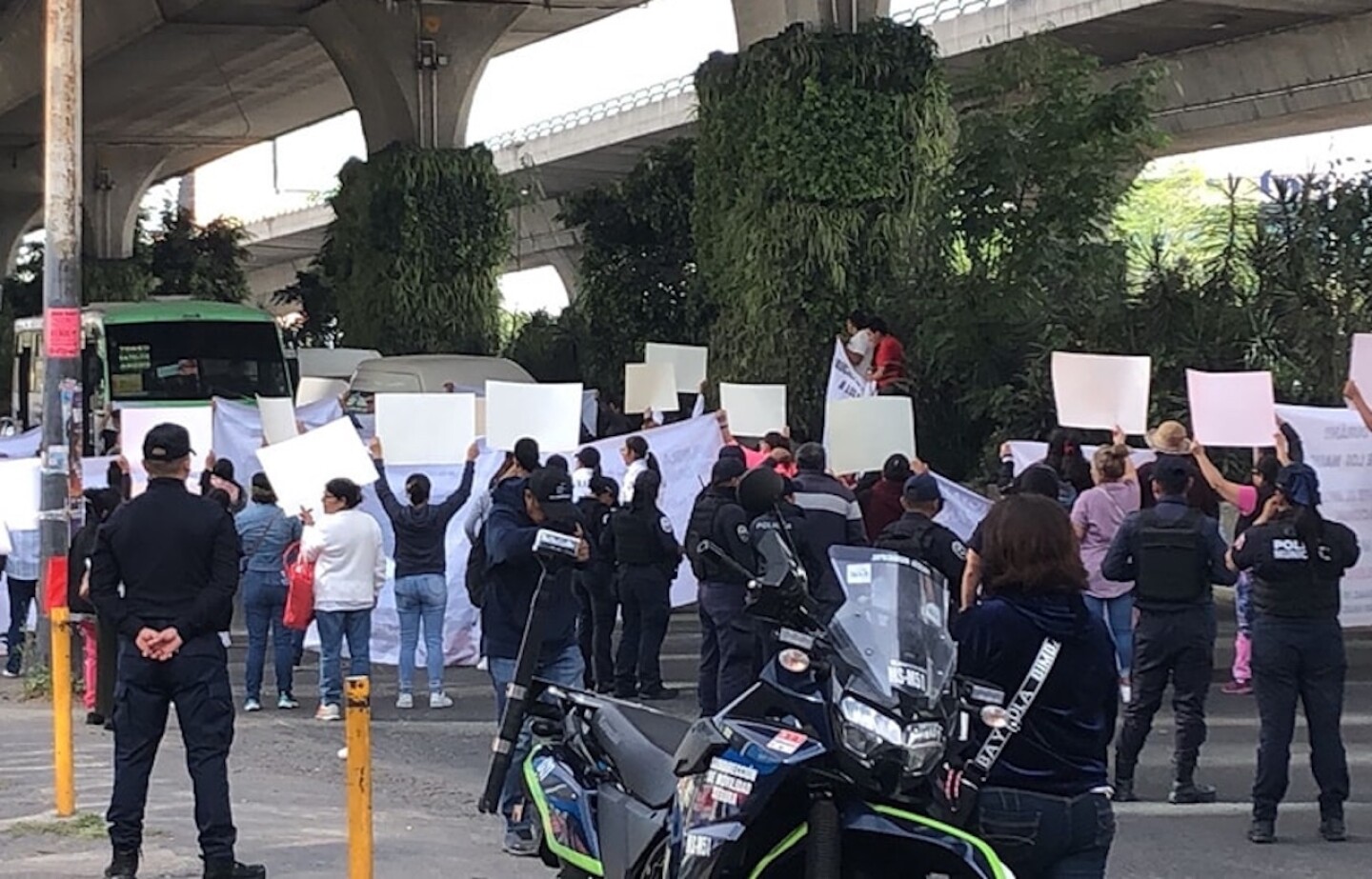 bloqueo-en-periferico-norte-hoy-morenistas-protestan-en-naucalpan