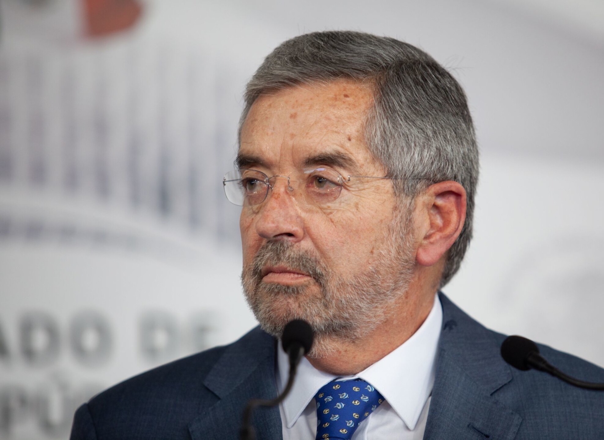 El canciller de papel de oro