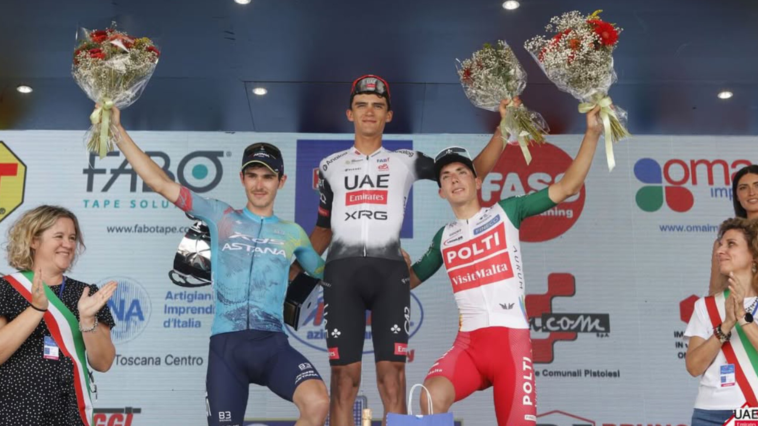 isaac del toro ciclismo(1).jpg