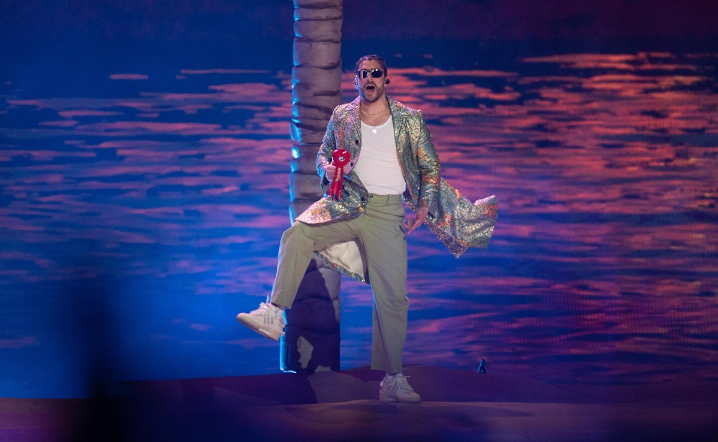bad_bunny_artistas_cantaran_premios_grammy_2023_