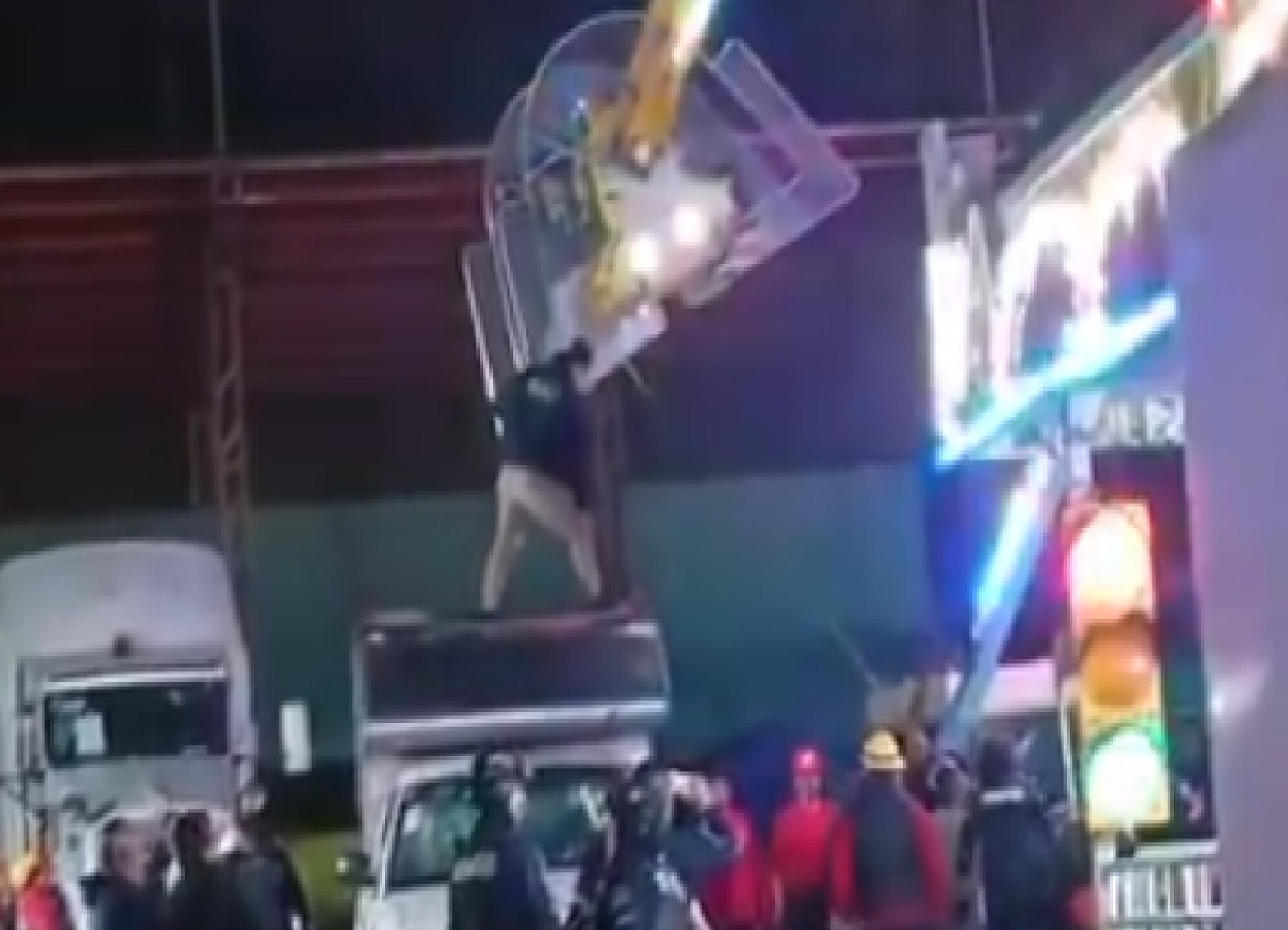 Juego mecánico en la Feria de la Manzana de Zacatlán1.jpg