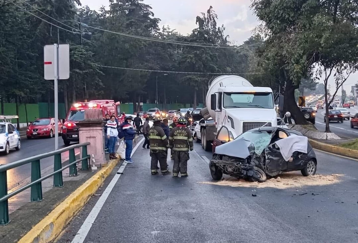accidente-en-paseo-tollocan-toluca-carambola-deja-un-muerto