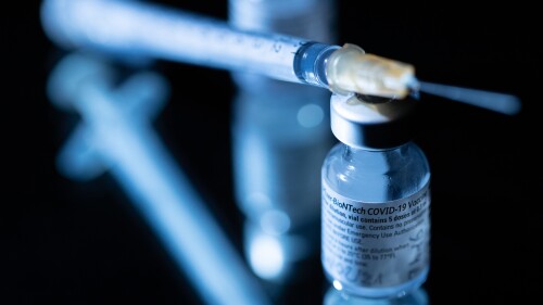 Ventas de vacunas de Pfizer alcanzarán los 15 millones de dólares