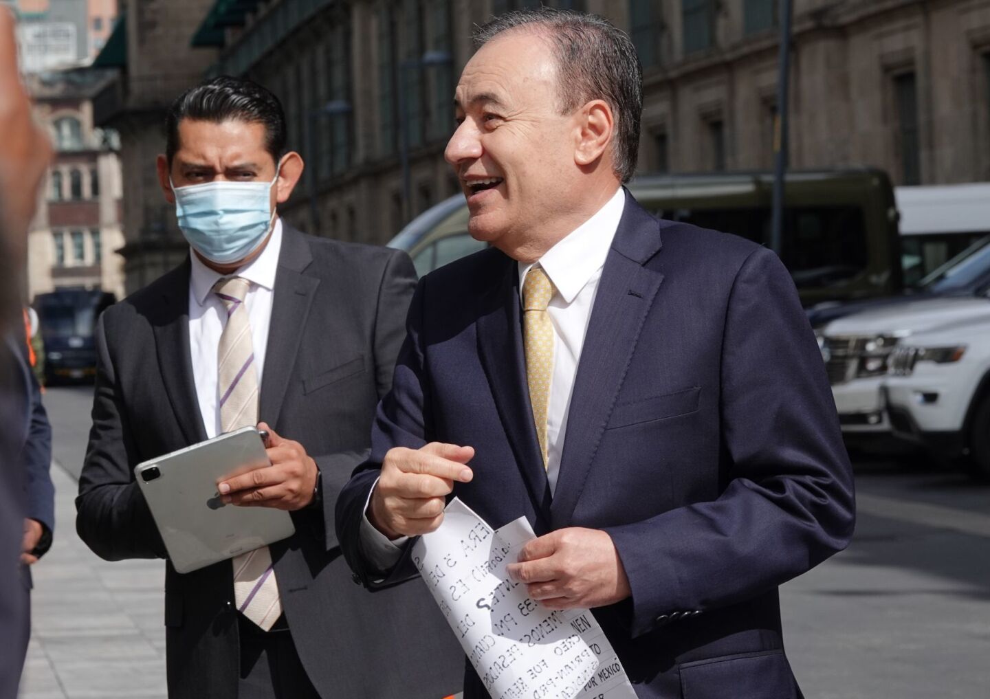 Alfonso Durazo informa que tiene Covid