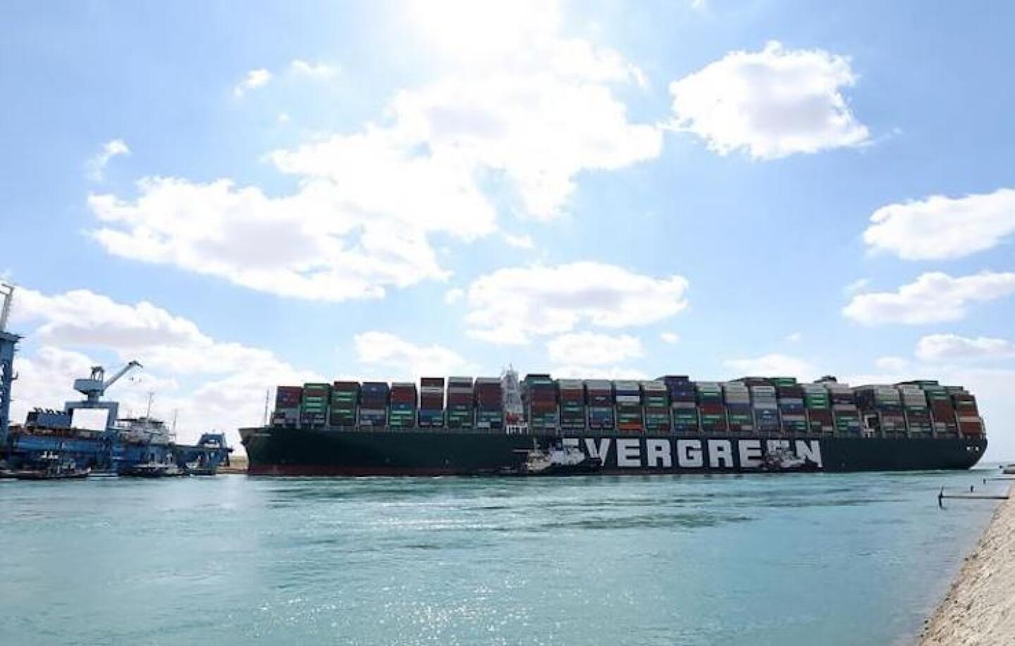 ever-given-barco-canal-de-suez