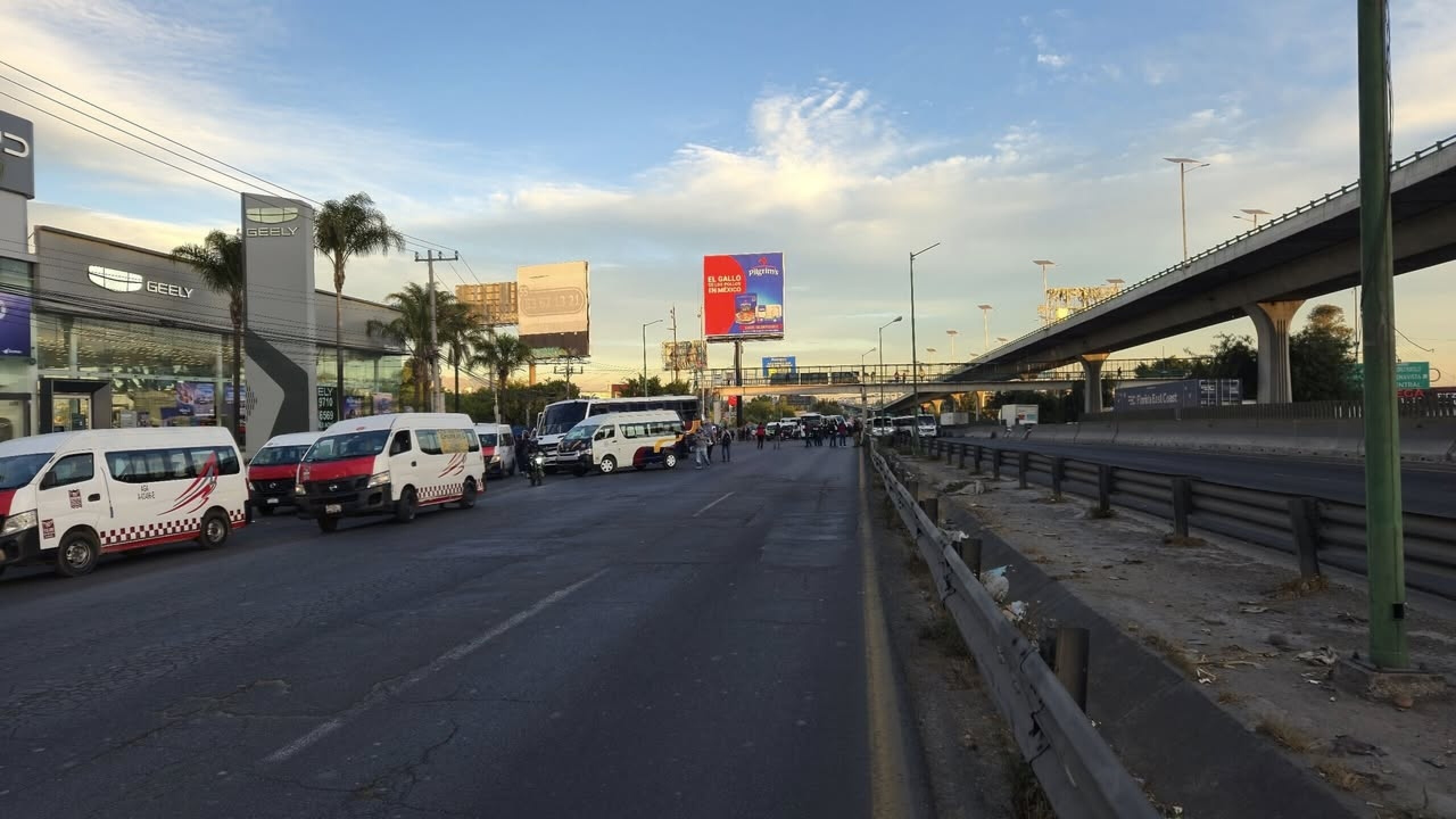 bloqueo-mexico-queretaro-hoy