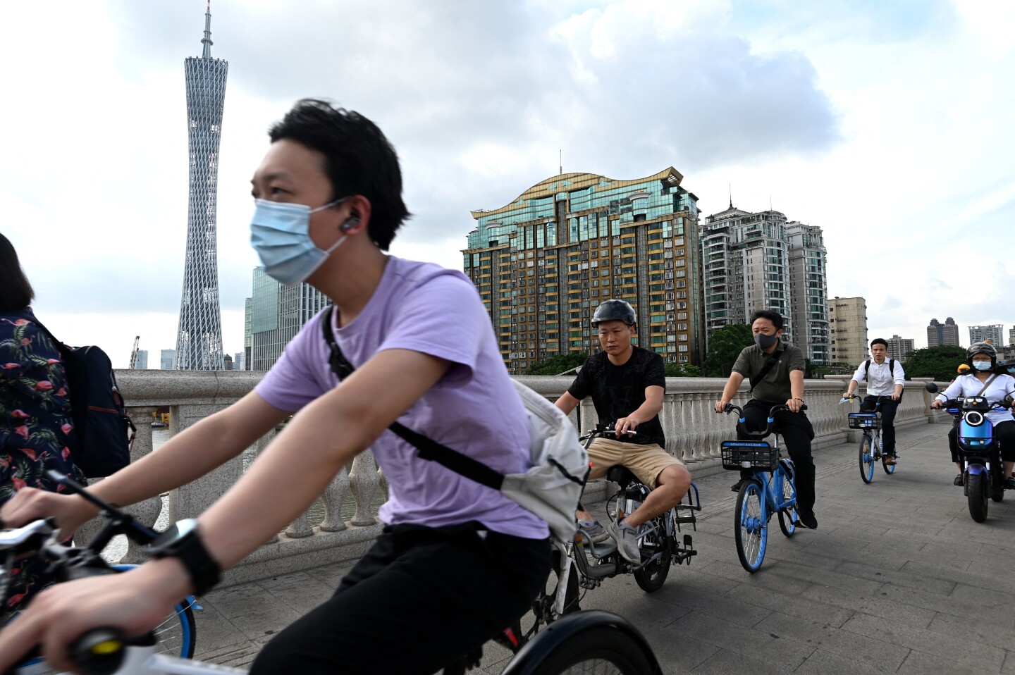 China impone nuevas limitaciones para viajar
