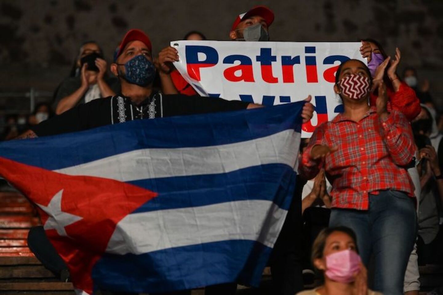 Un grupo de personas de origen cubano protesto contra el gobierno de Miguel Díaz Canel, actual mandatario de la isla.