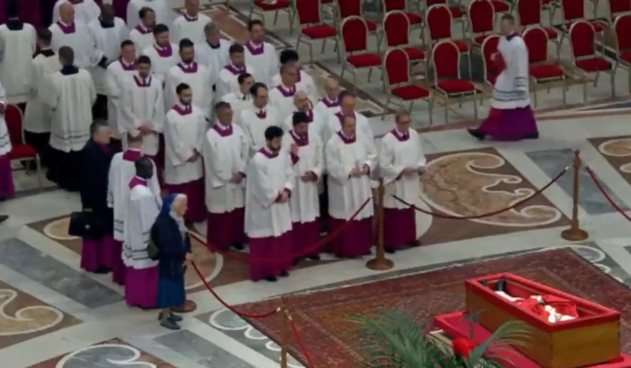 sor Geneviève Jeanningros amiga papa francisco vaticano.jpg