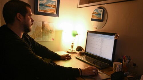 FRANCE-SOCIAL ISSUES-EDUCATION-INTERNET-ACCIDENT-HEALTH