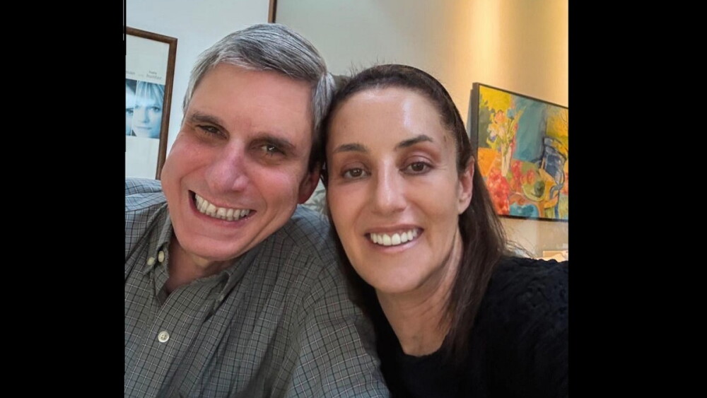 Sheinbaum y su esposo.jpg