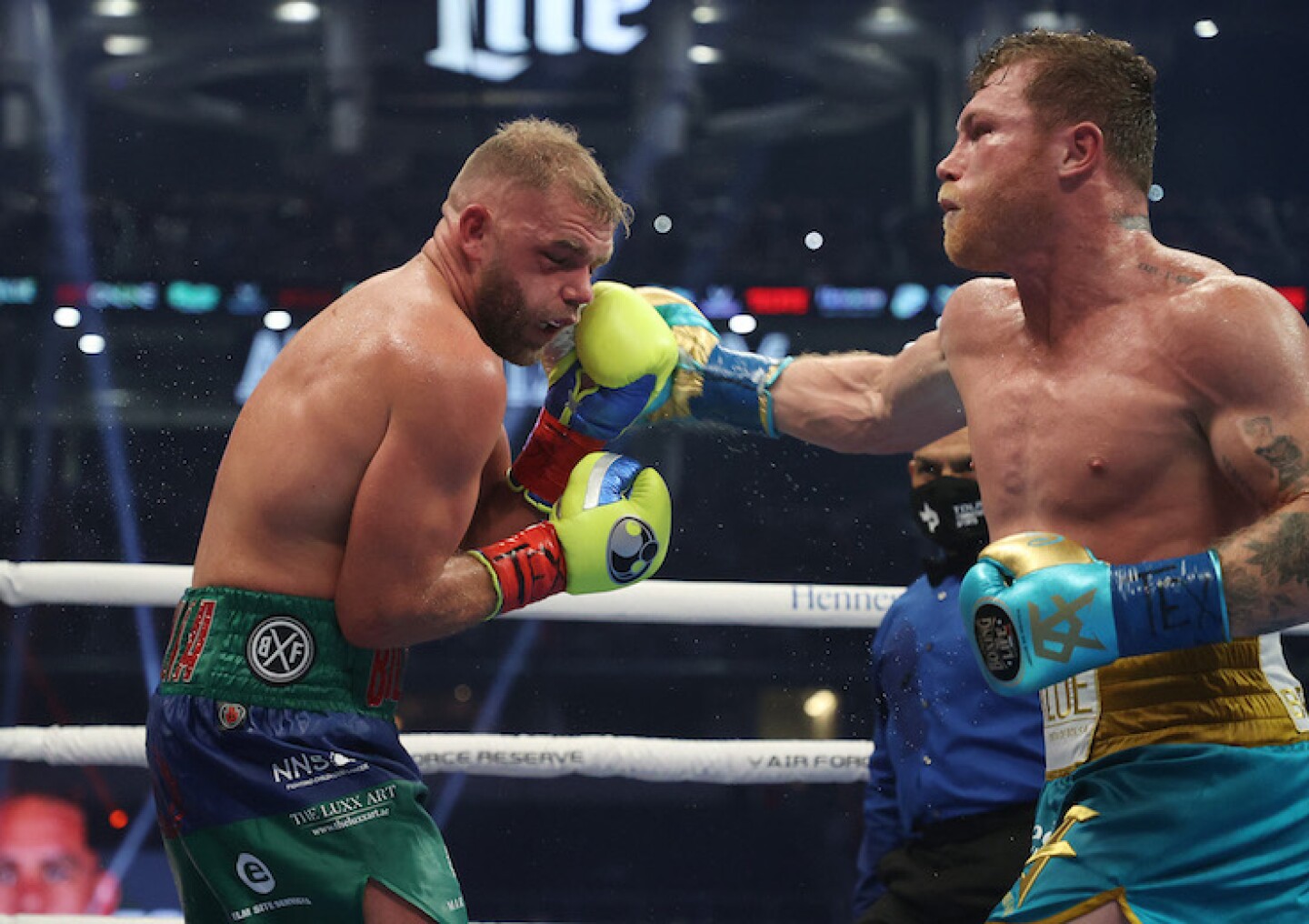 Canelo Alvarez v Billy Joe Saunders
