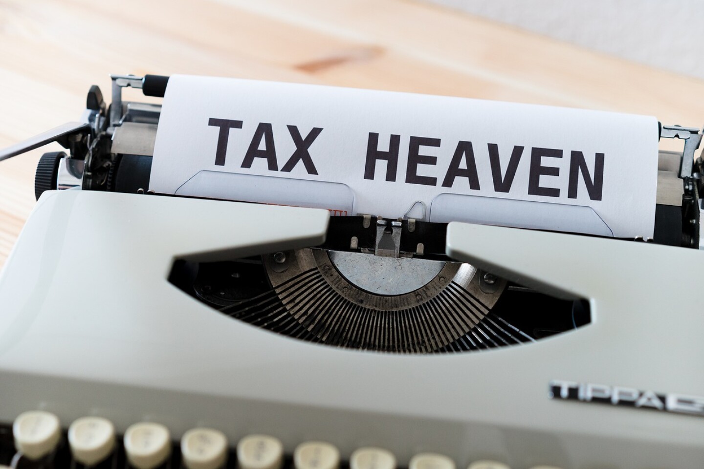 tax-haven-g120a9013d_1280