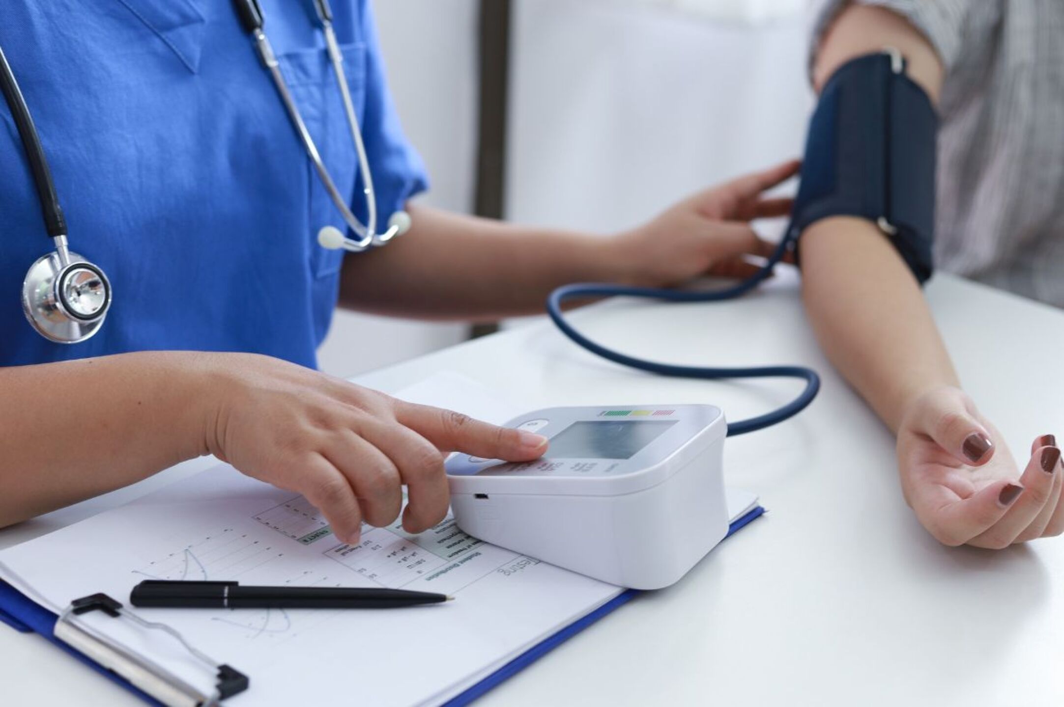 crece-la-hipertension-entre-jovenes-en-mexico-medicos-lanzan-alerta-por-casos-tempranos