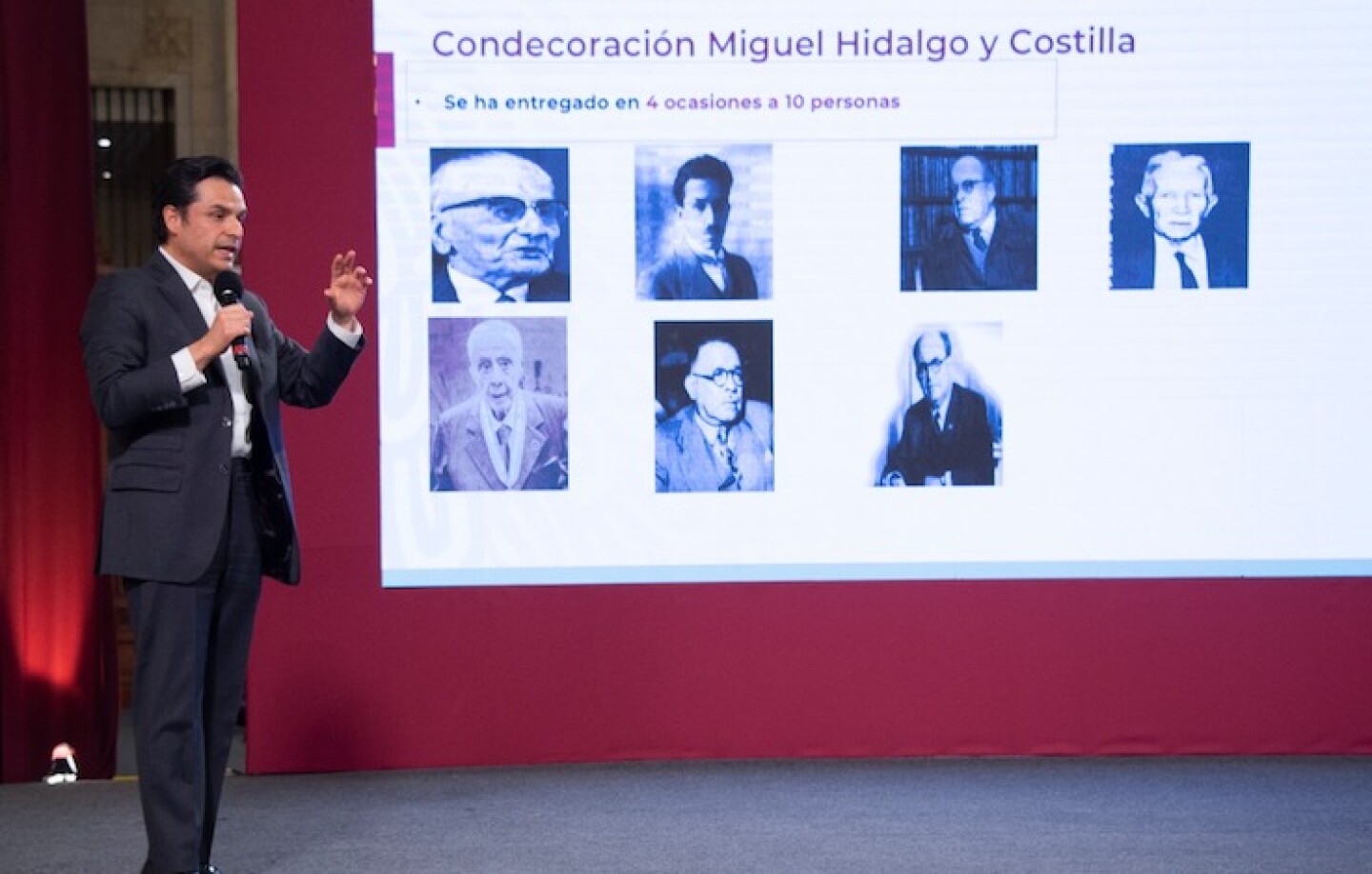ejecentral_condecoracion_medicos
