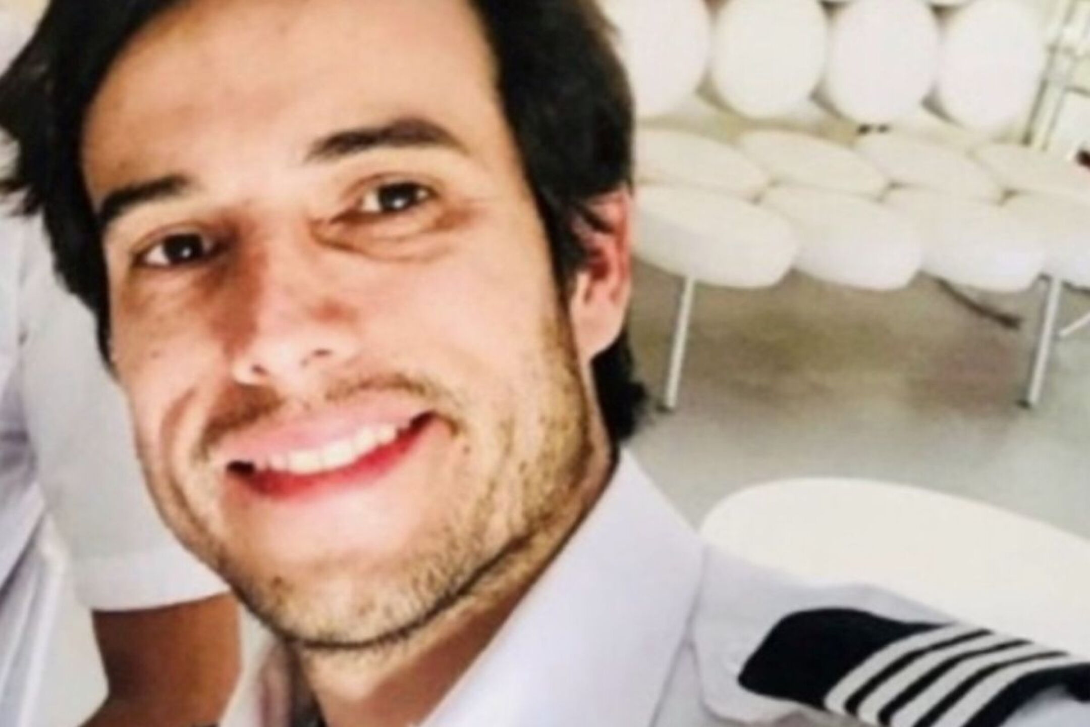 tragedia en argentina Leandro Andrés Bertazzo muerte suicidio se arroja de avion en pleno vuelo