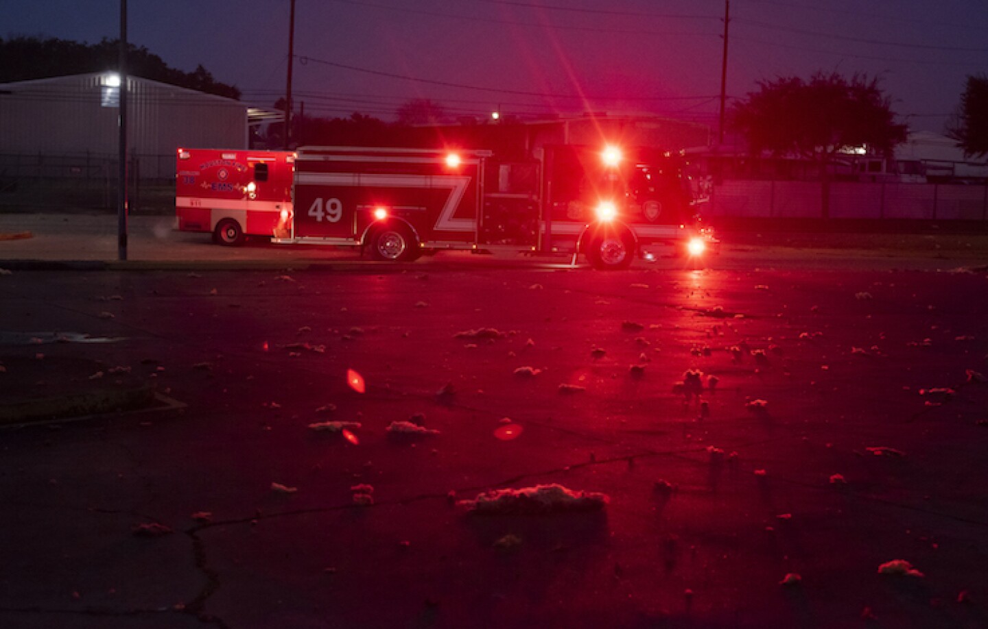 Large explosion rocks Houston, houses damaged