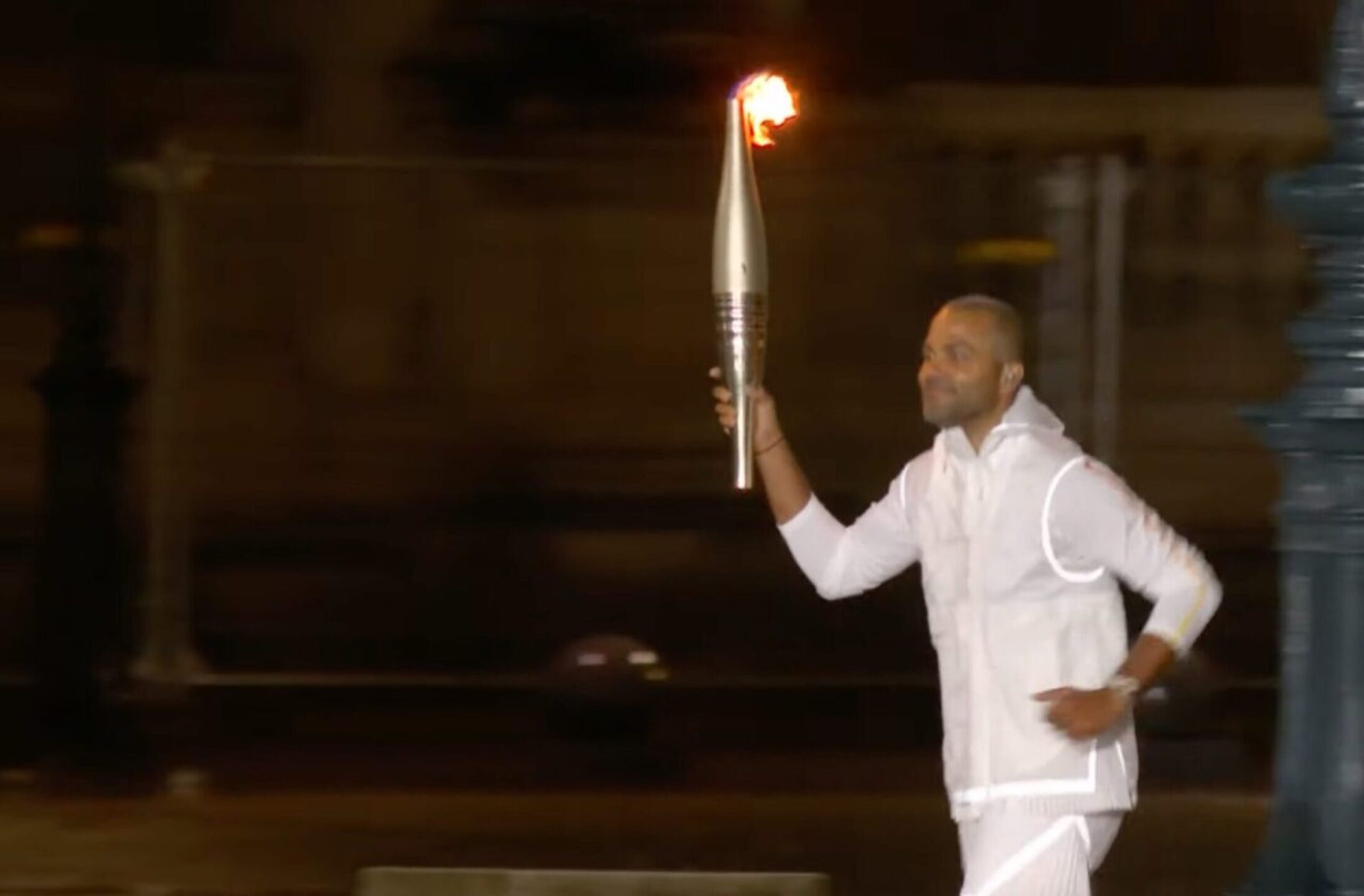 tony-parker-relevos-pebetero-olimpico-1280x841