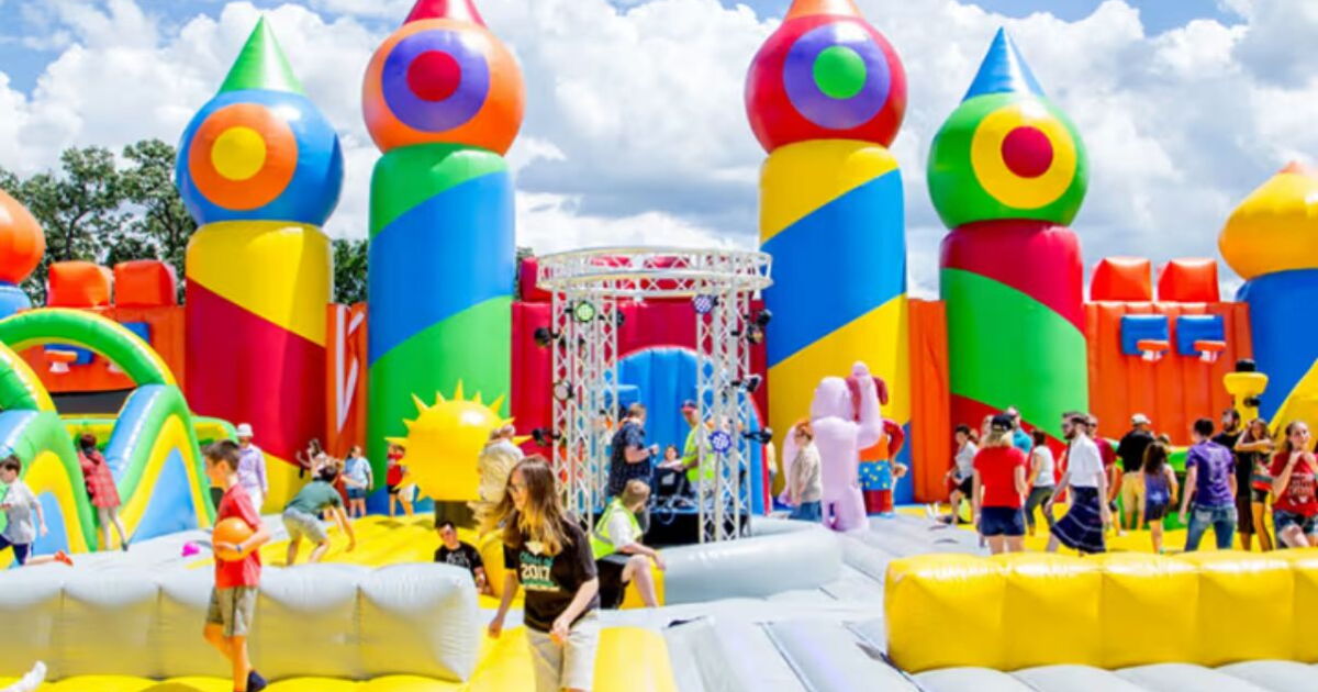 Parque Inflable Fun The Big Bounce México en CDMX: Así es el parque inflable más grande del ...