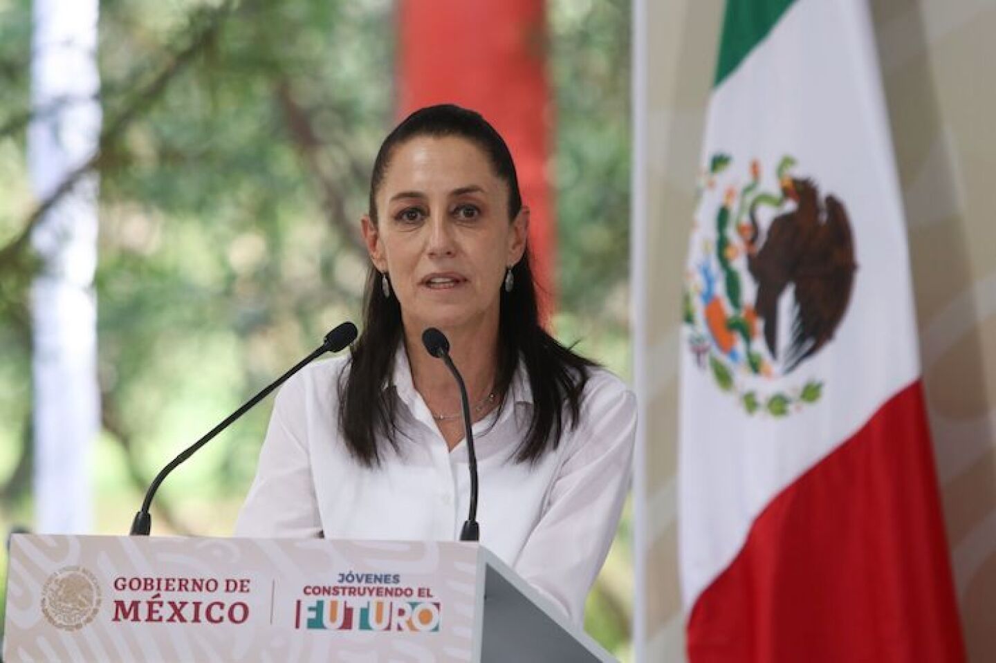 Claudia Sheinbaum, jefa de Gobierno, durante la supervisión del programa “Jóvenes Construyendo el Futuro”, realizado en el Parque Ecológico Xochimilco