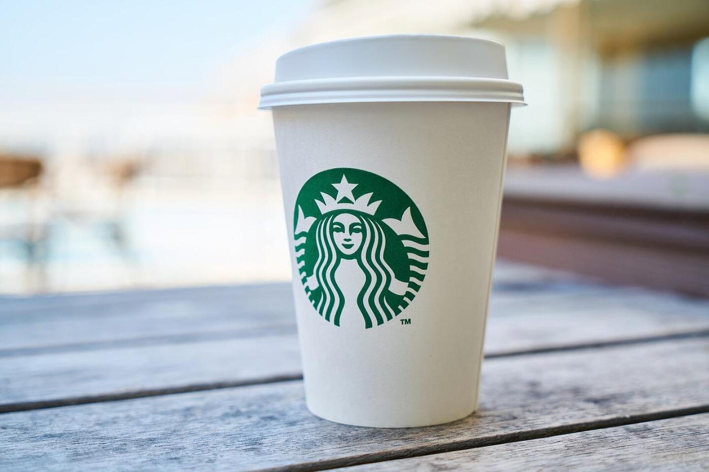 starbucks-solicita-a-cafeteria