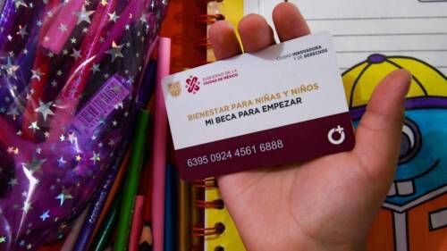 como saber cuando cae la beca benito juarez