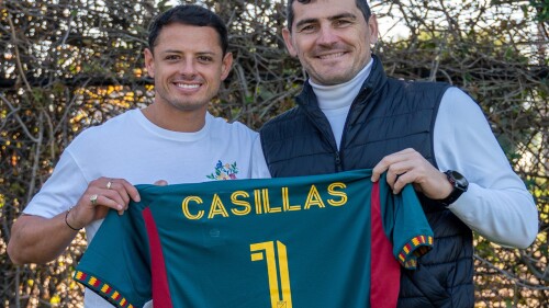 iker-casillas-chicharito-hernandez