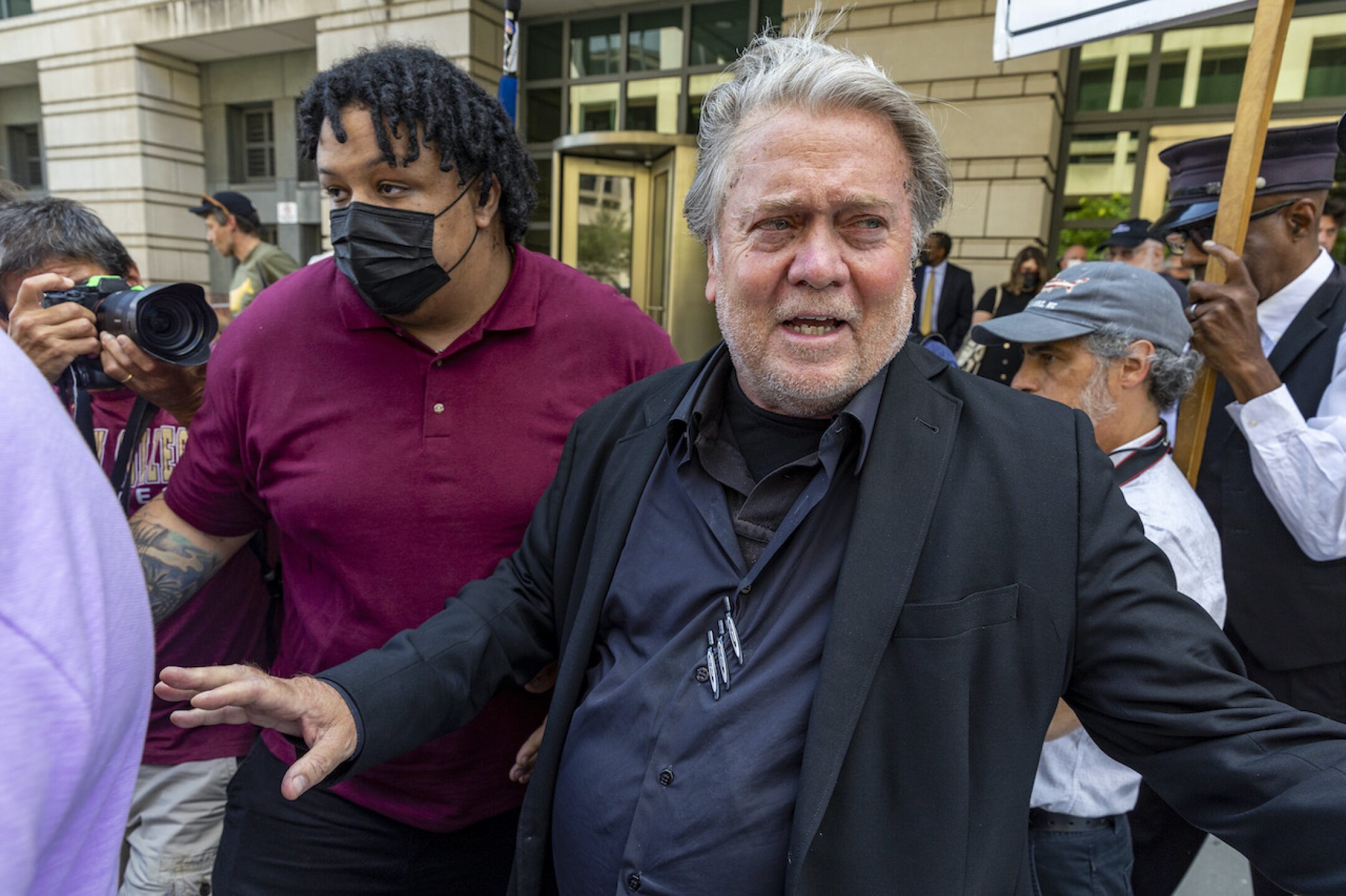 steve-bannon-culpable