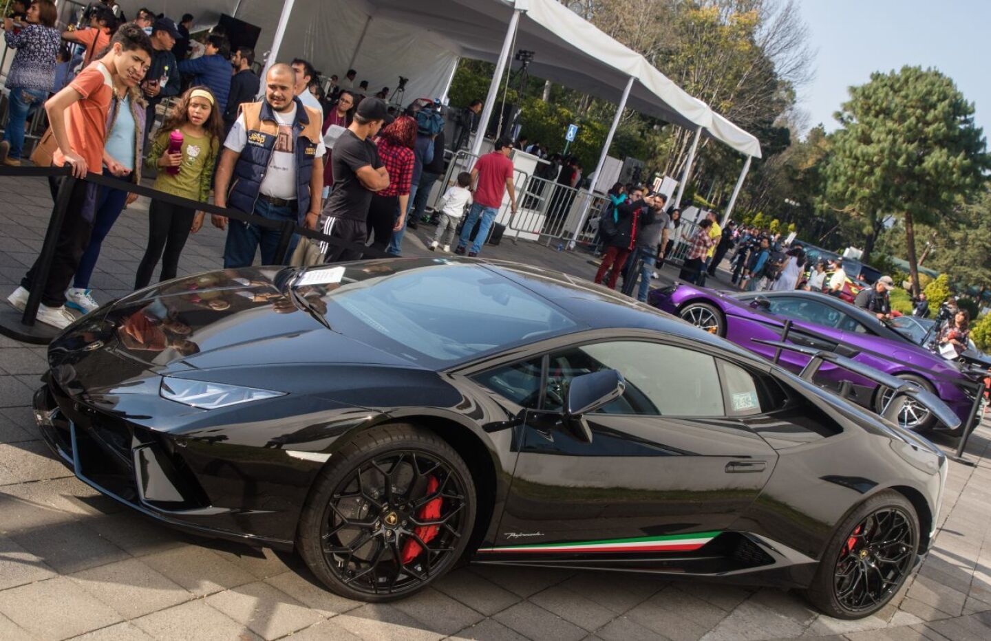 Un Lamborghini Coupe 2019 fue la pieza que al alcanzó el mayor precio en la llamada Subasta Madre organizada por el Gobierno Federal, en el Centro Cultural Los Pinos