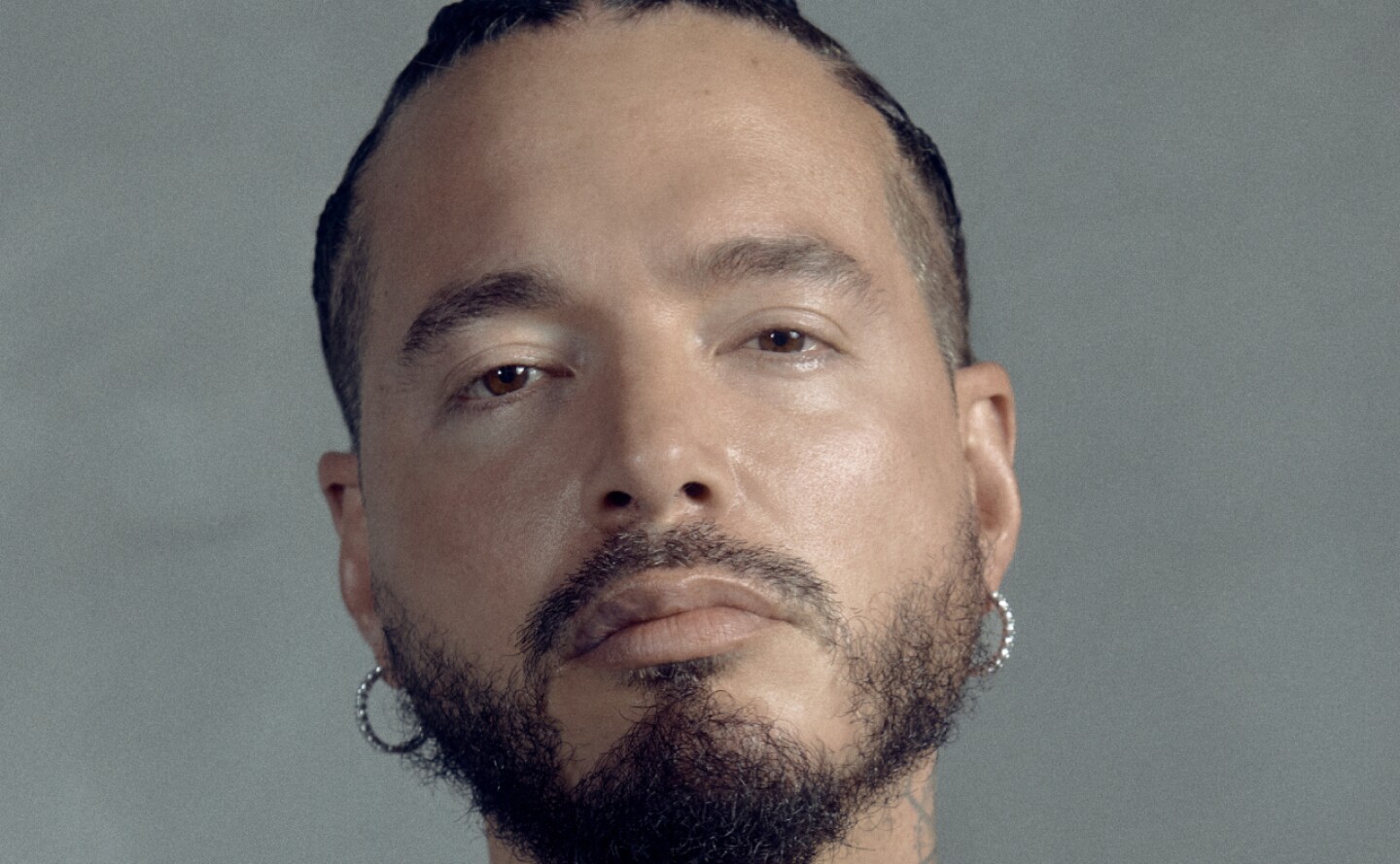 j-balvin-billboard-efe