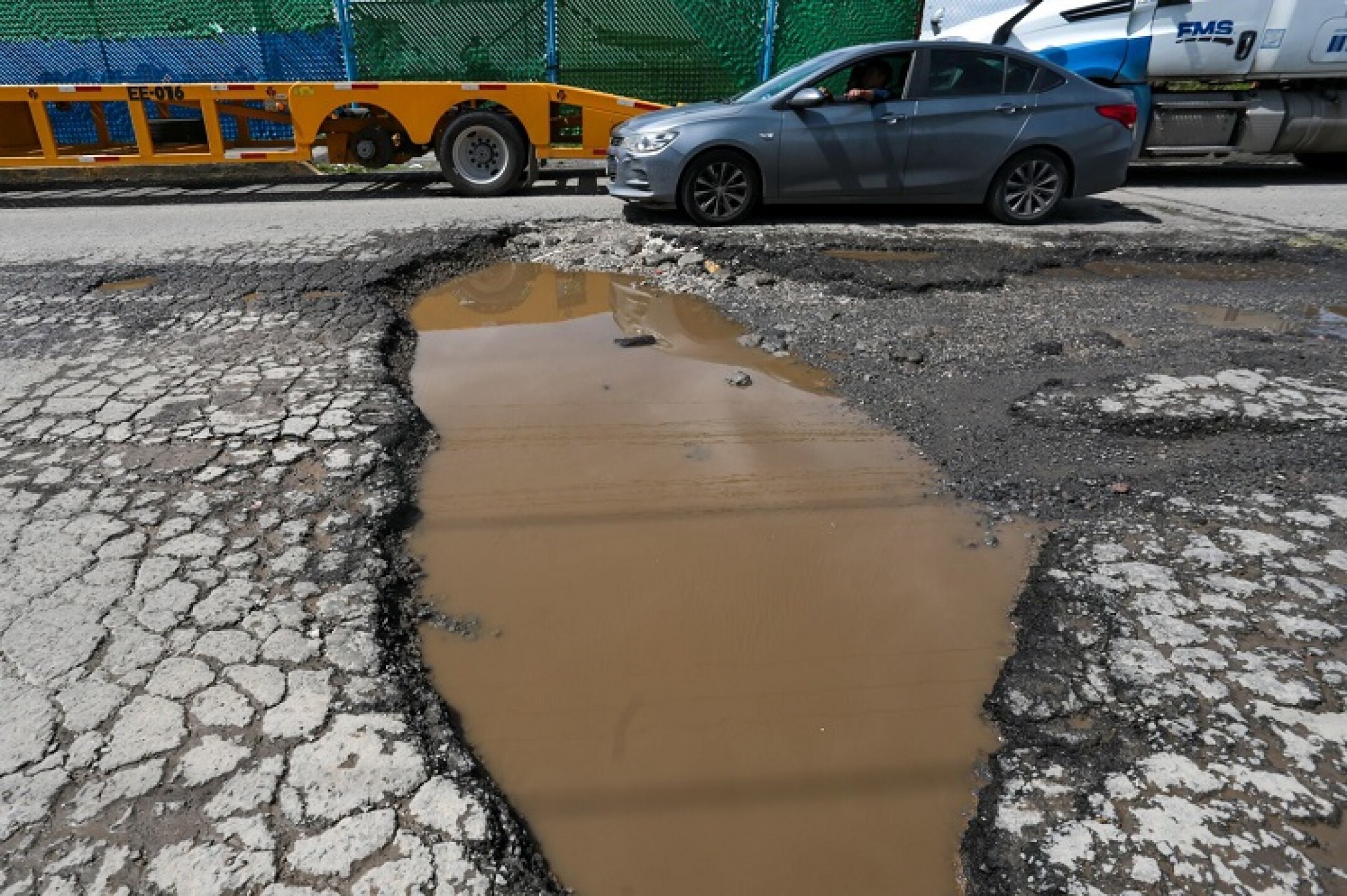 bache Esquivando baches -1.jpg
