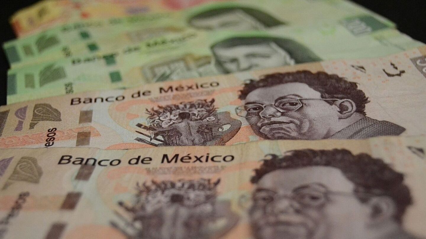 mexico-billetes-consumo-economia-pesos