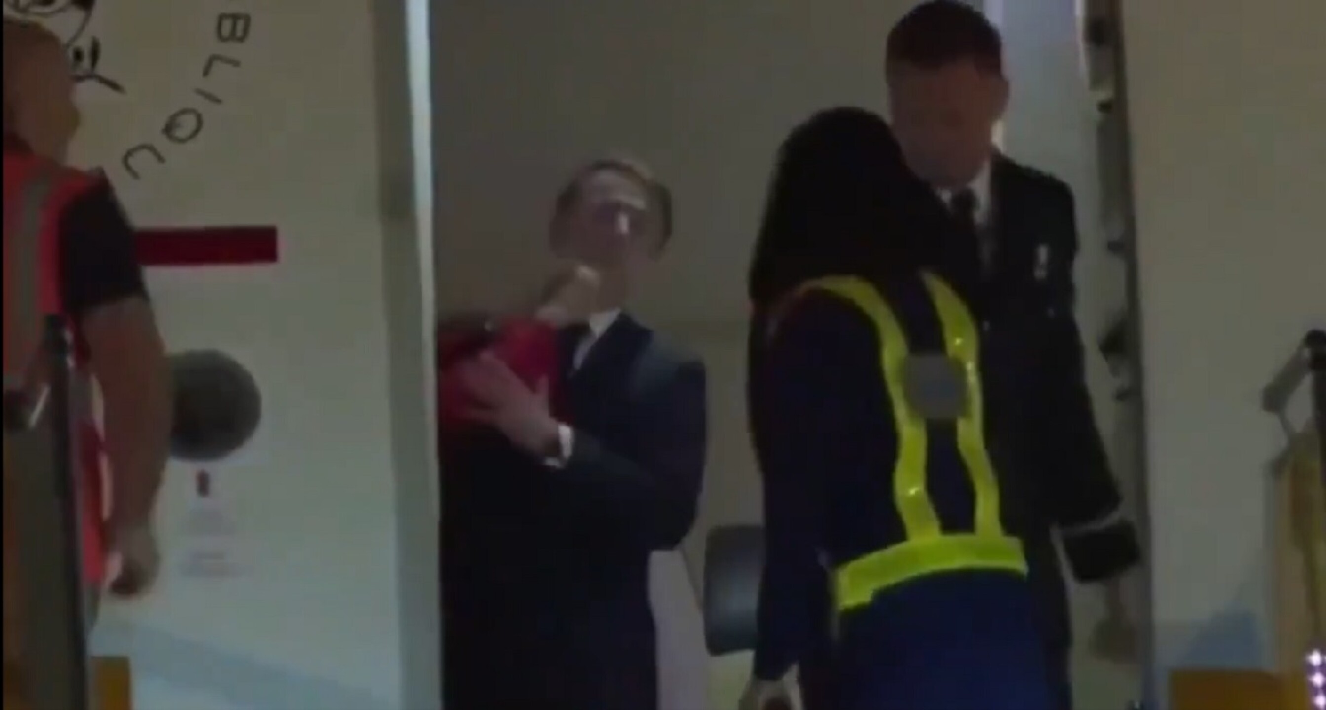 Cachetada a Macron.jpg