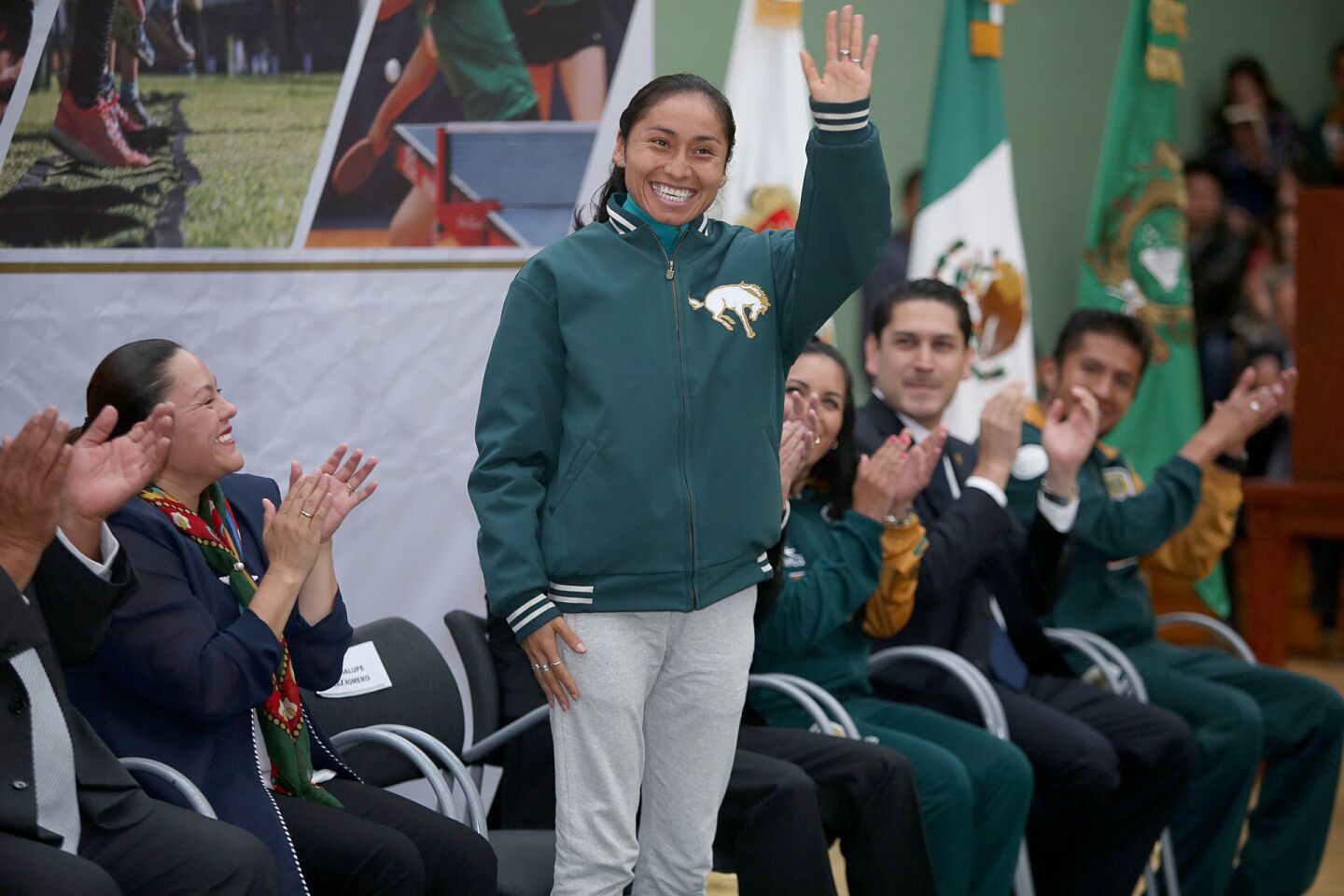 Acusan a medallista Lupita Gonzalez de falsificación de documentos