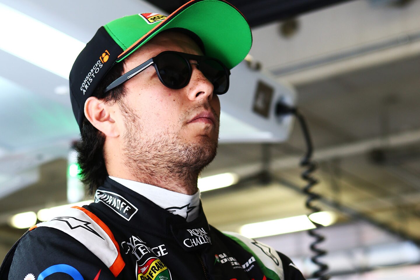checo perez lentes
