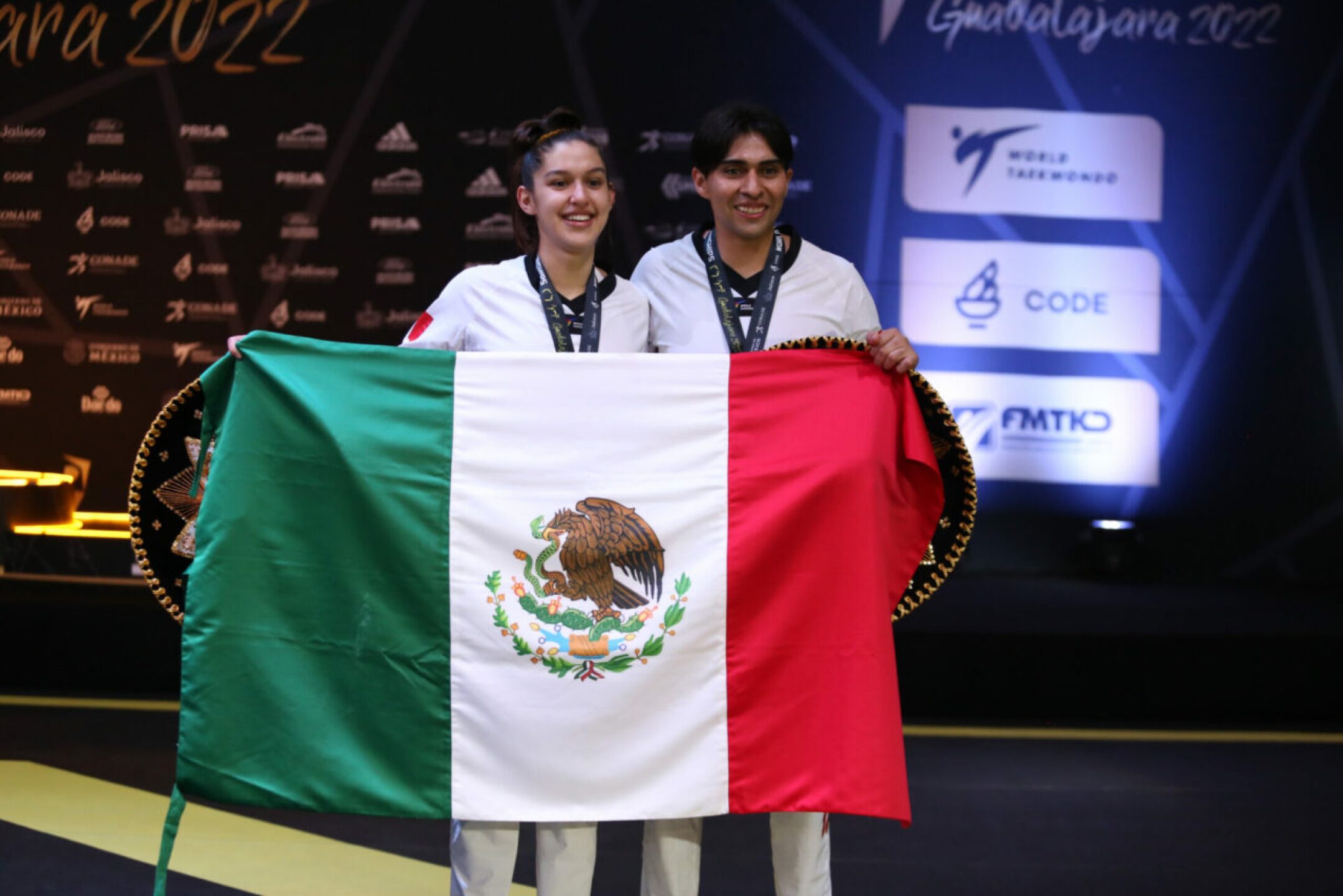 medallistas-mexicanos-2-1280x854