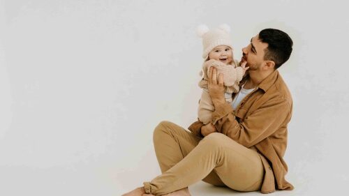 dad-with-baby-2022-11-07-06-05-37-utc (1)