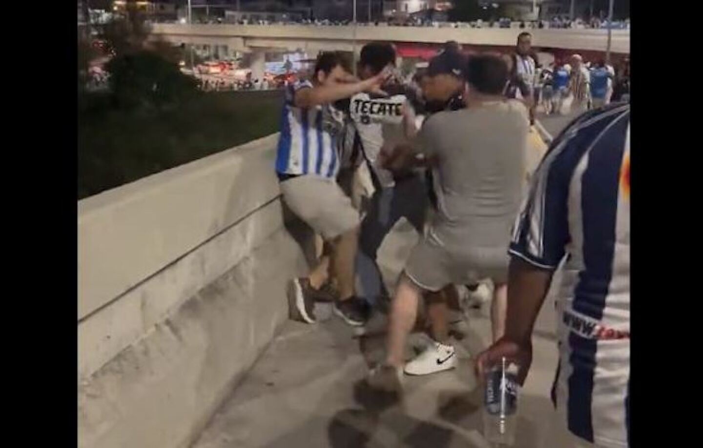 e7f25805-6220-401d-ab8a-e18dd7c7ae9c