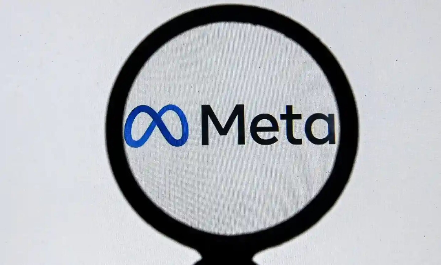 meta_programas_espía_redes_sociales