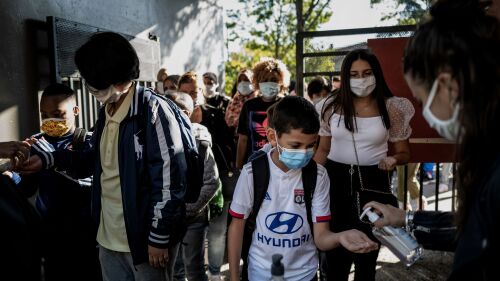 Aún con rebrotes, Europa reabre sus escuelas