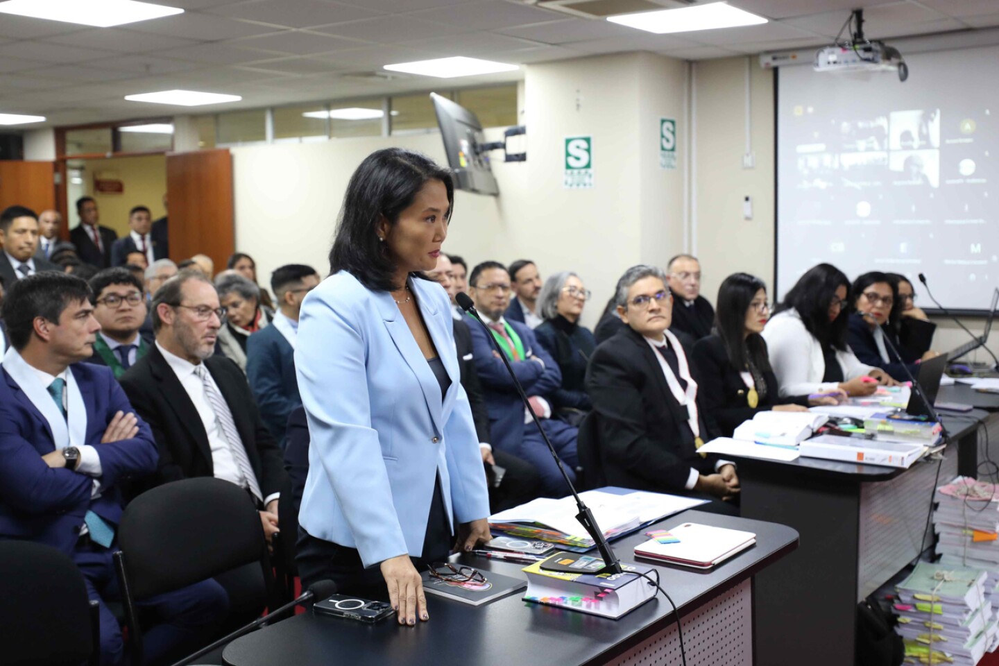 Keiko Fujimori llega a la corte para inicio de su juicio por lavado de activos