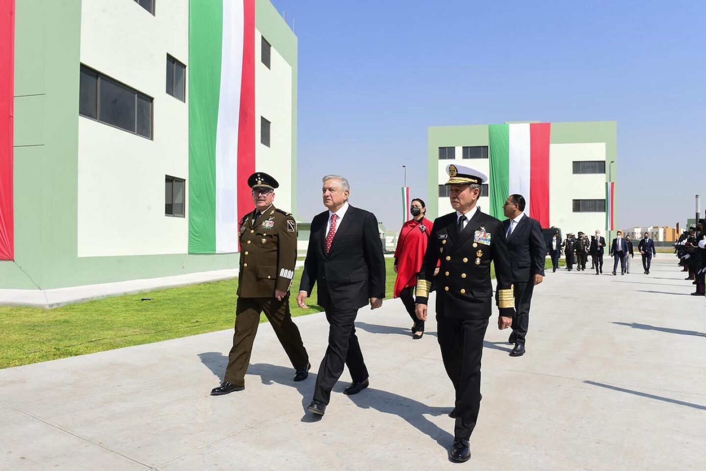 amlo-ejercito-guerra-sucia-fuerzas-armadas