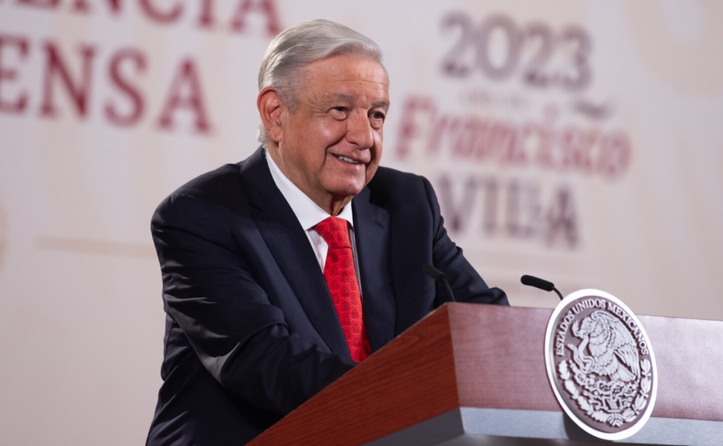 amlo-threads (1)