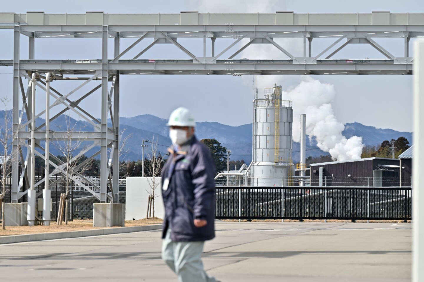 FILES-JAPAN-NUCLEAR-DISASTER-RECOVERY-INDUSTRY-ENERGY