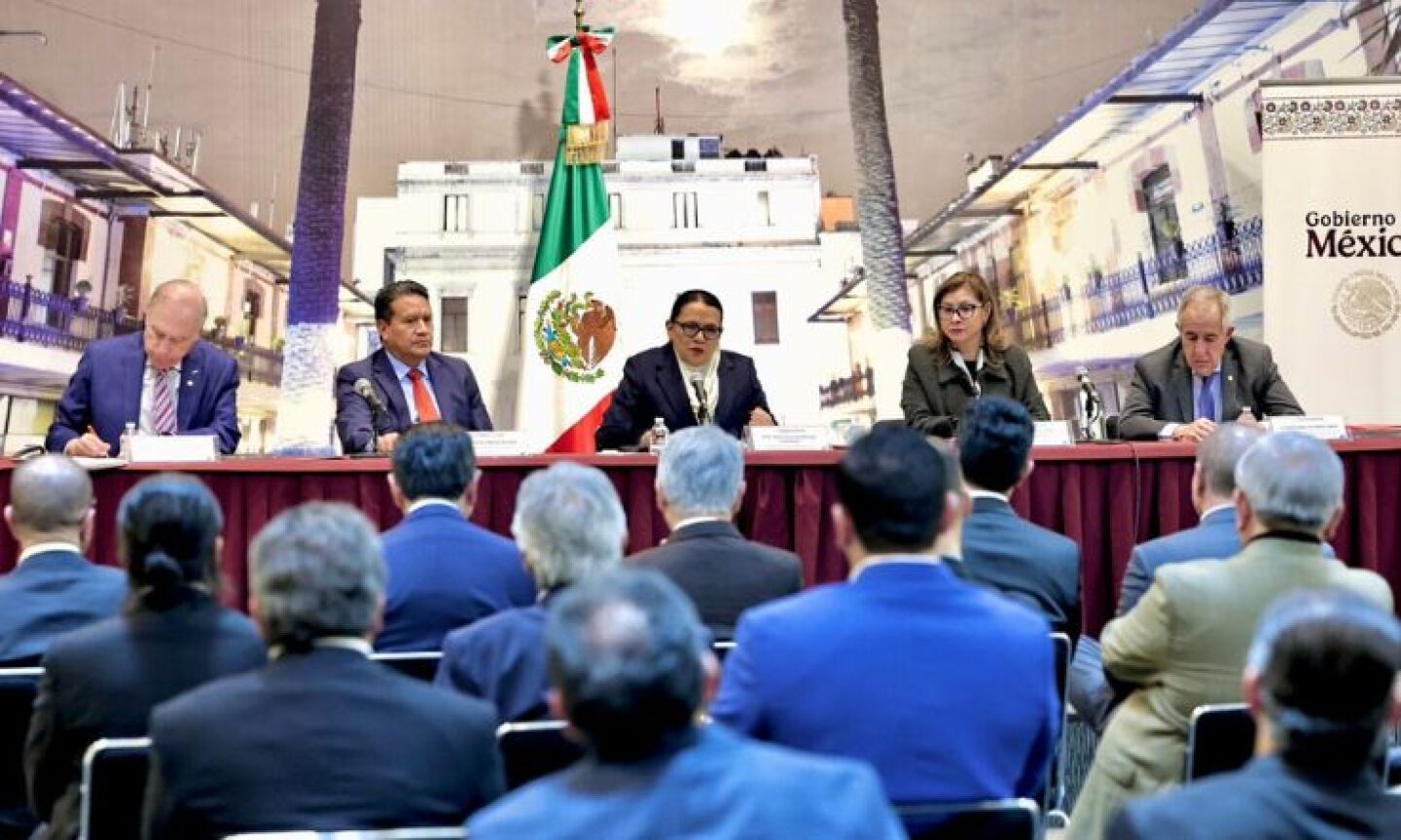 Rosa Icela Rodríguez (Segob) en reunión con Sector Juegos y Sorteos