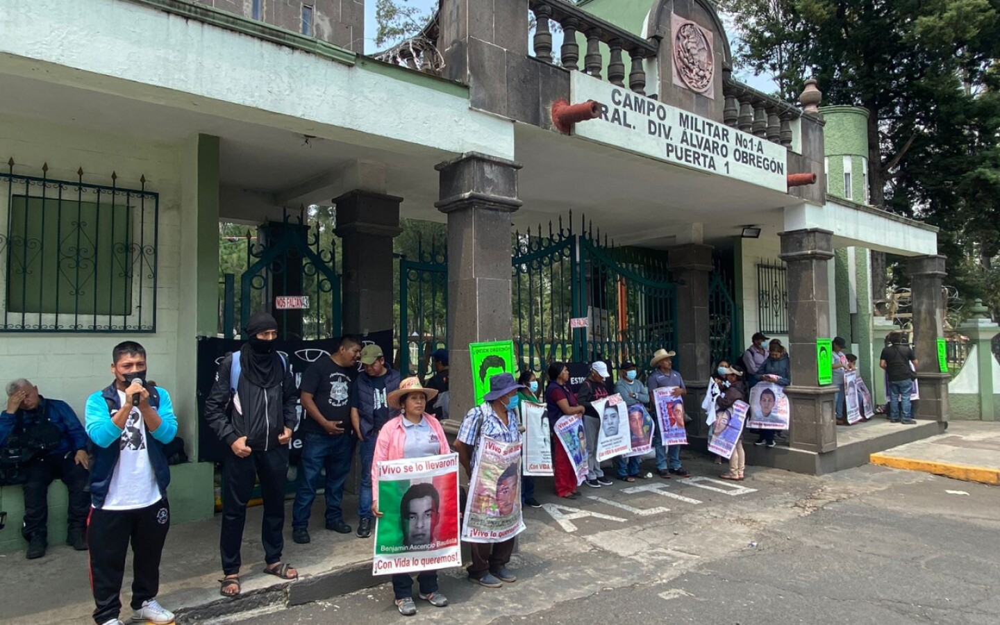 ayotzinapa (1)