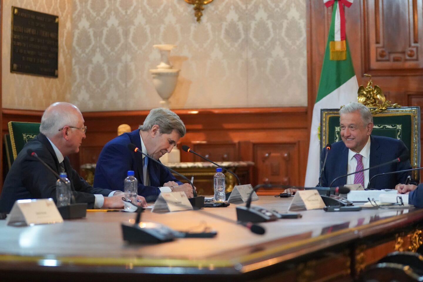 AMLO-john-kerry