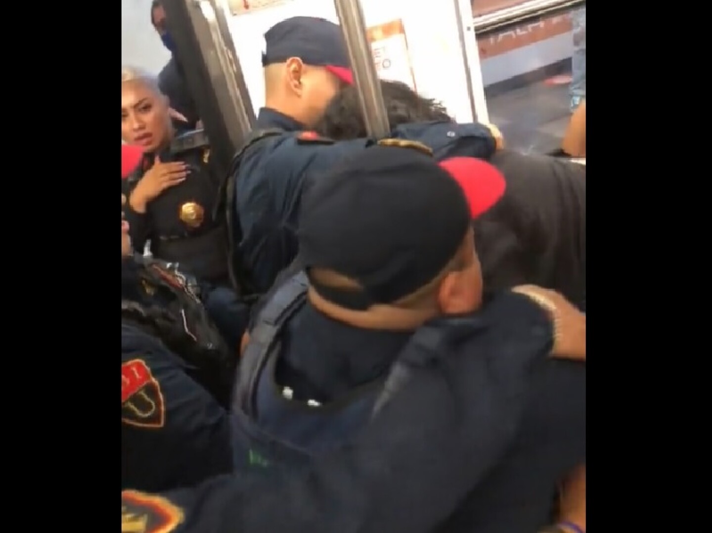 policía metro