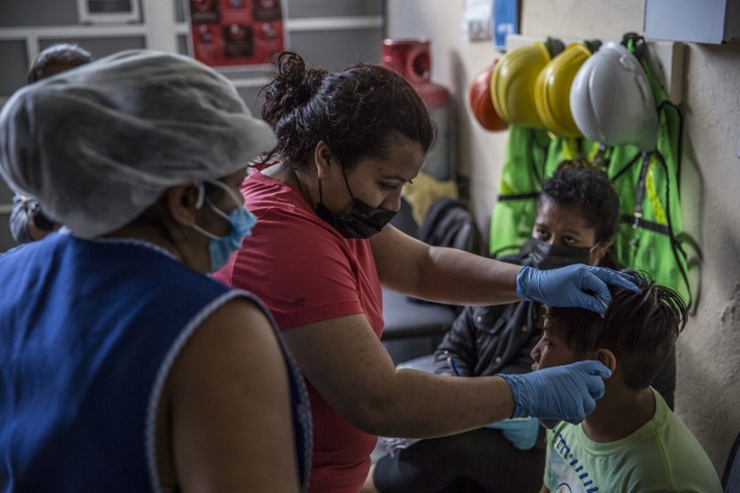 Migrantes se previenen contra el COVID-19